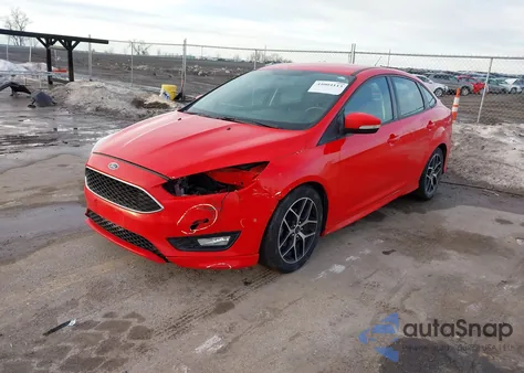 2016 Ford Focus Se z USA, uszkodzony, nr VIN 1FADP3F20GL369396